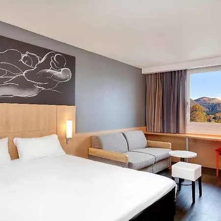 Отель Ibis Budget Clermont Ferrand Nord