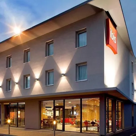 Отель Ibis Budget Clermont Ferrand Nord Риом