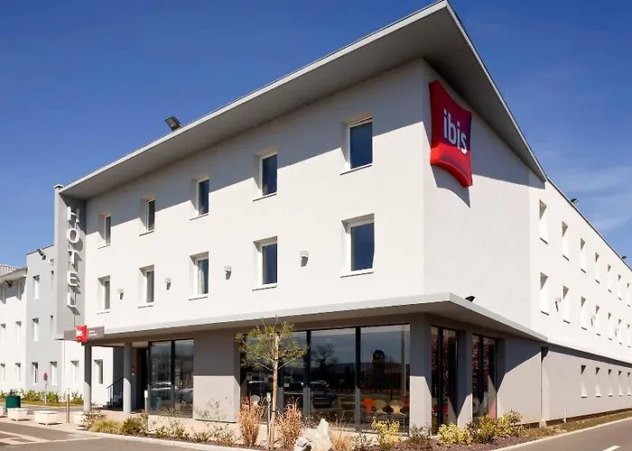Отель Ibis Budget Clermont Ferrand Nord Риом